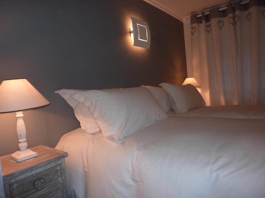 Hotel Le P'Tit Beaumont Zimmer foto